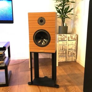 NOVAUDIO CLASSIC EIGHT WENGE' + STAND NEW